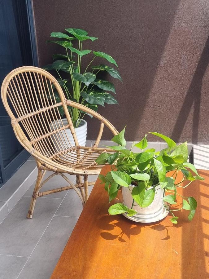 Mines Astetica Lake View Condo Seri Kembangan V1 المظهر الخارجي الصورة