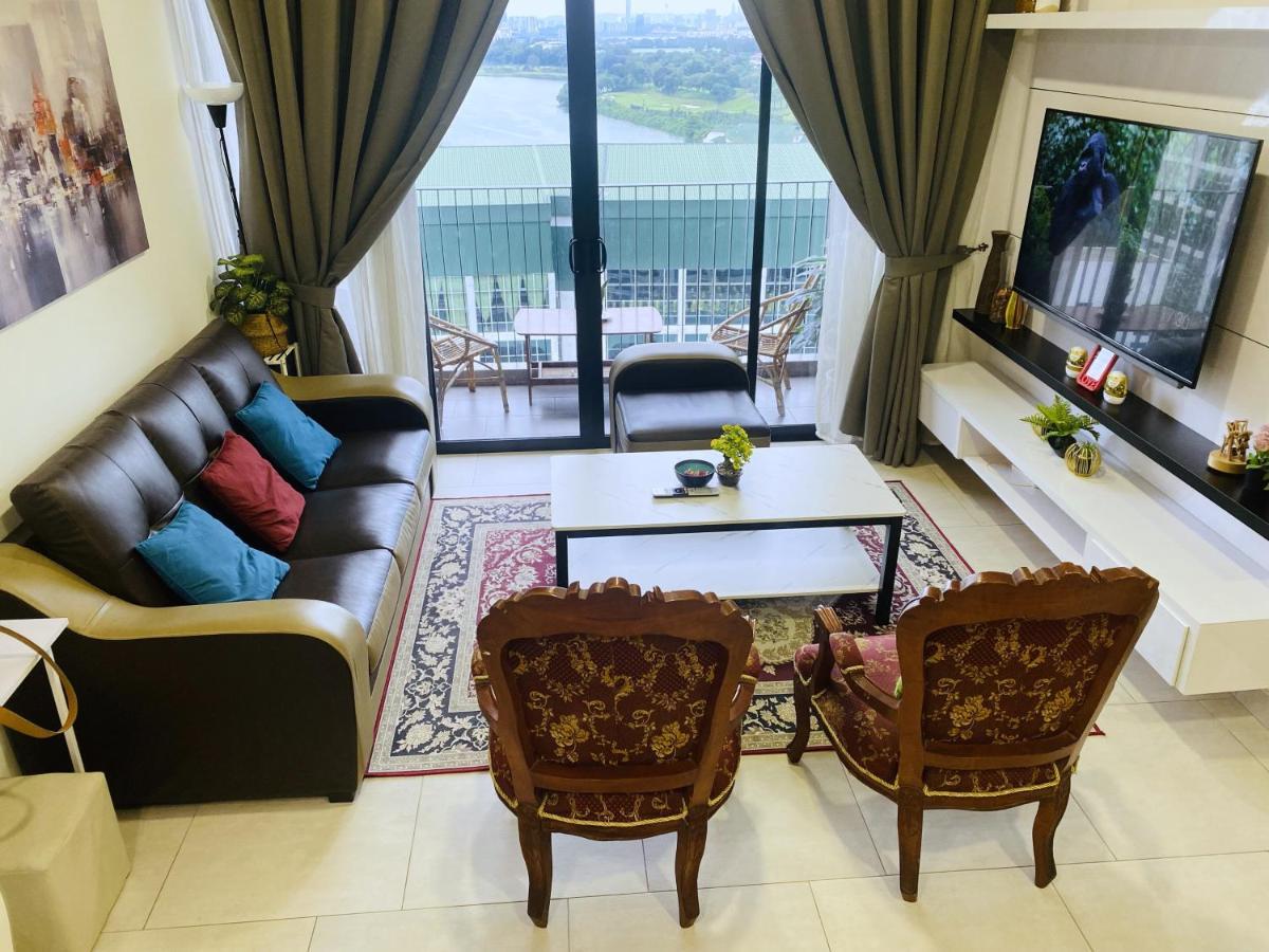 Mines Astetica Lake View Condo Seri Kembangan V1 المظهر الخارجي الصورة